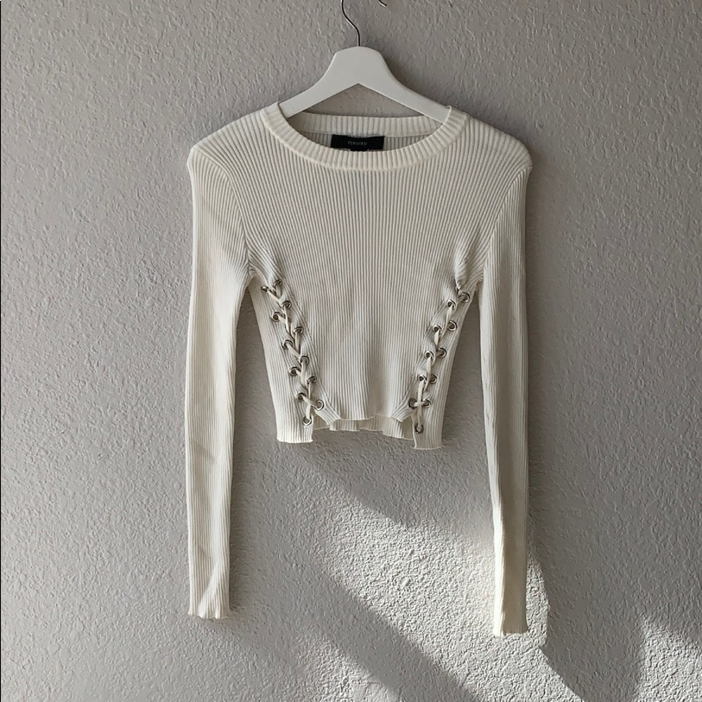 White Rib-knit crop top with laces
